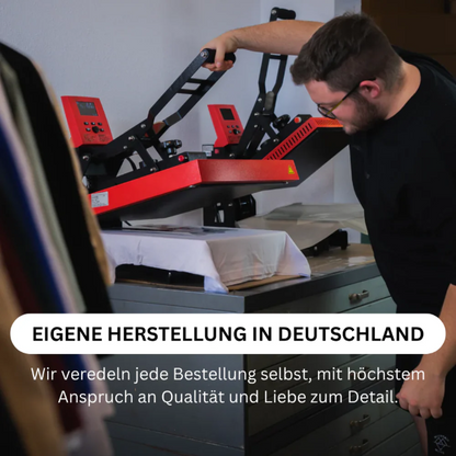 Die Welt braucht Menschen wie Dich Premium Tasse